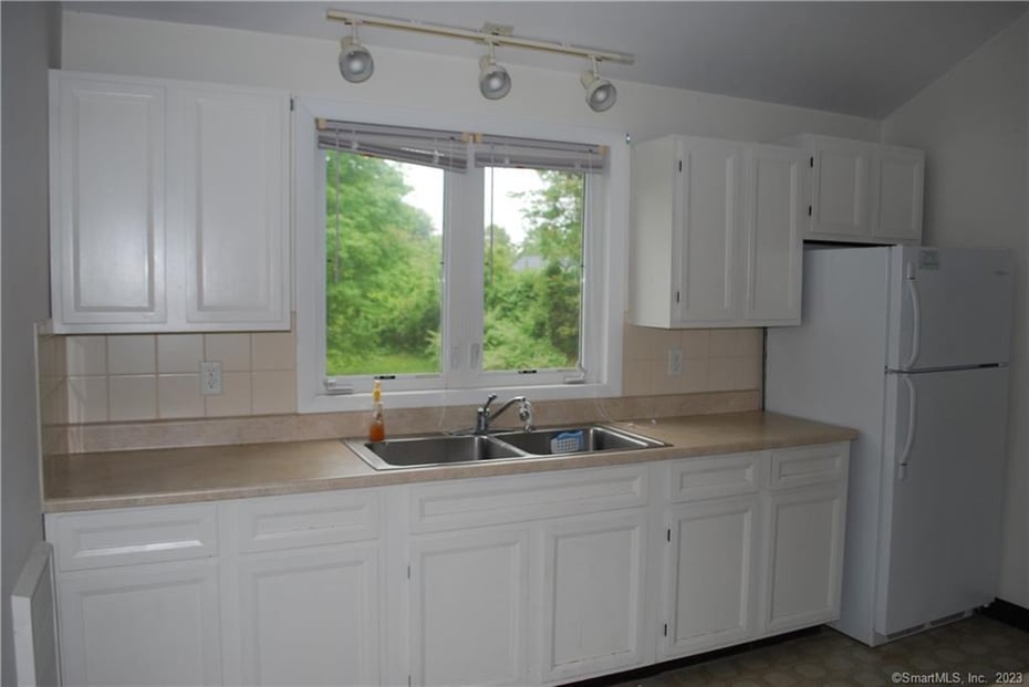 168 West Main Street Photo 5