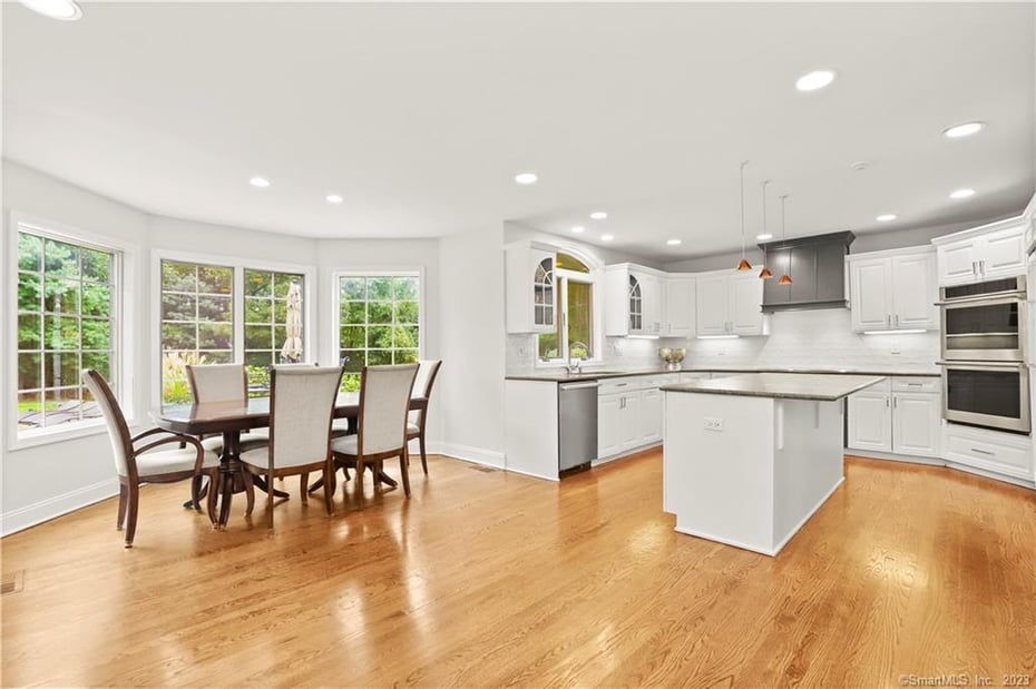 42 Munko Drive Photo 10
