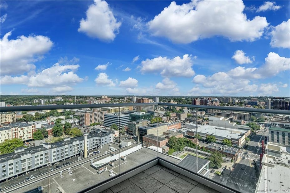 1 Broad Street #PH22E Photo 18