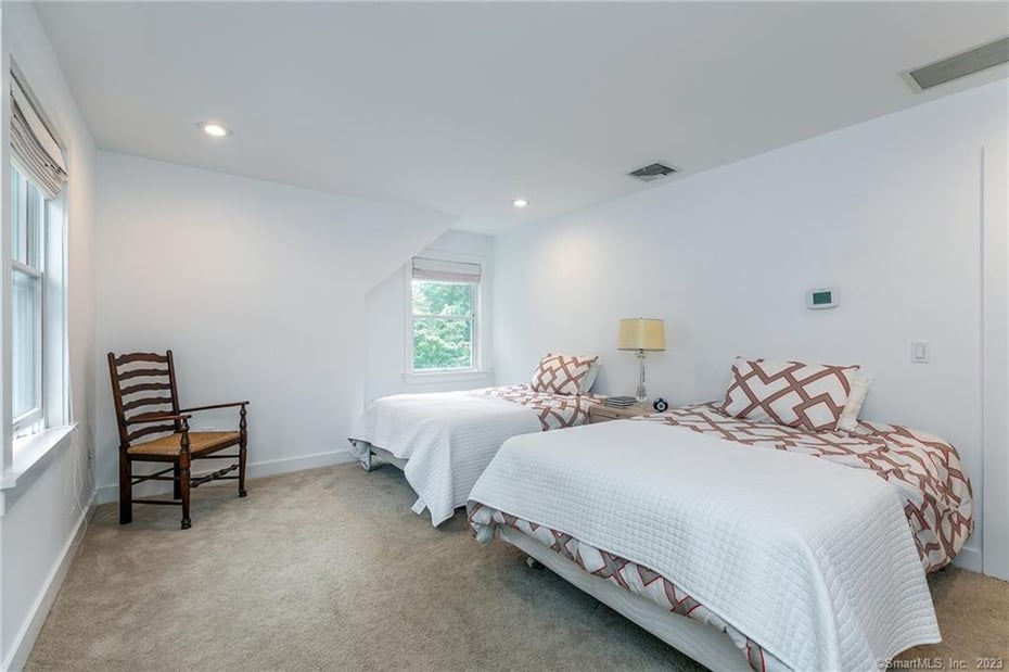 80 East Shore Road Photo 18