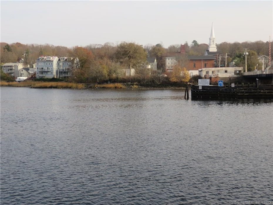 36 East Grand Avenue Photo 17