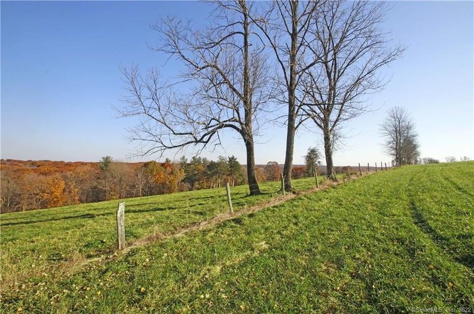 1 Woodchuck Lane Photo 9