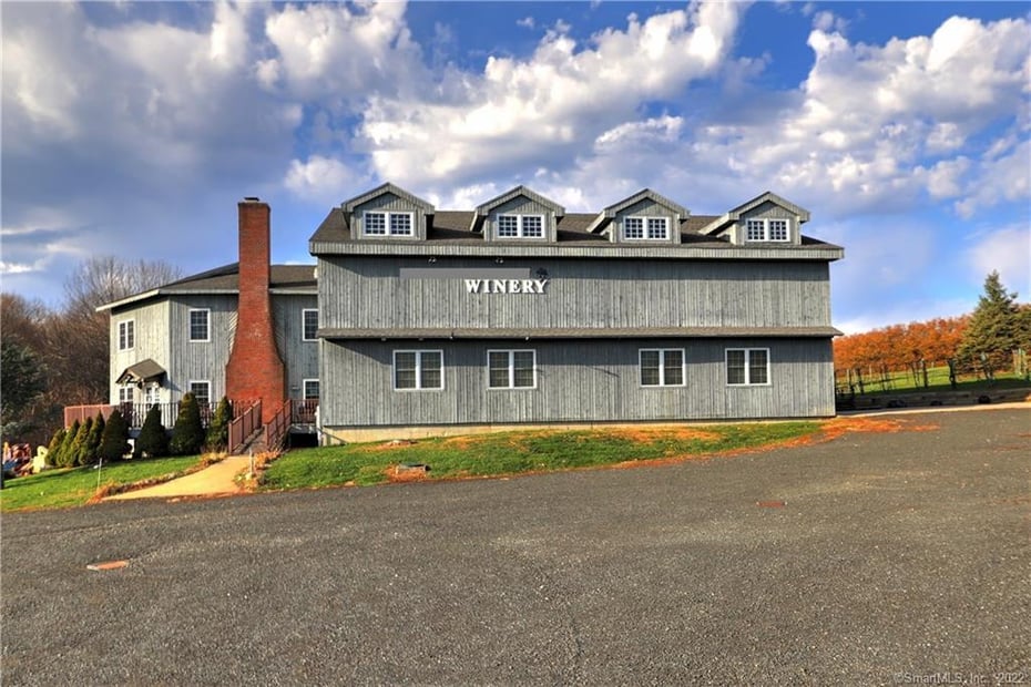 1480 Litchfield Turnpike Photo 7