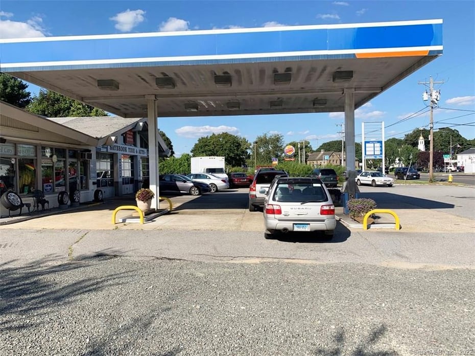 621 Boston Post Road Photo 6