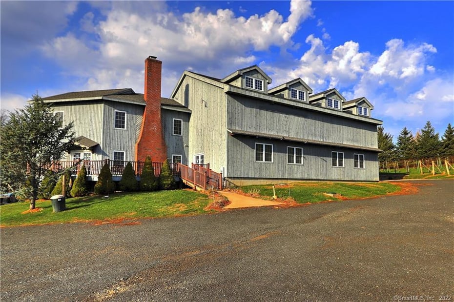 1480 Litchfield Turnpike Photo 6