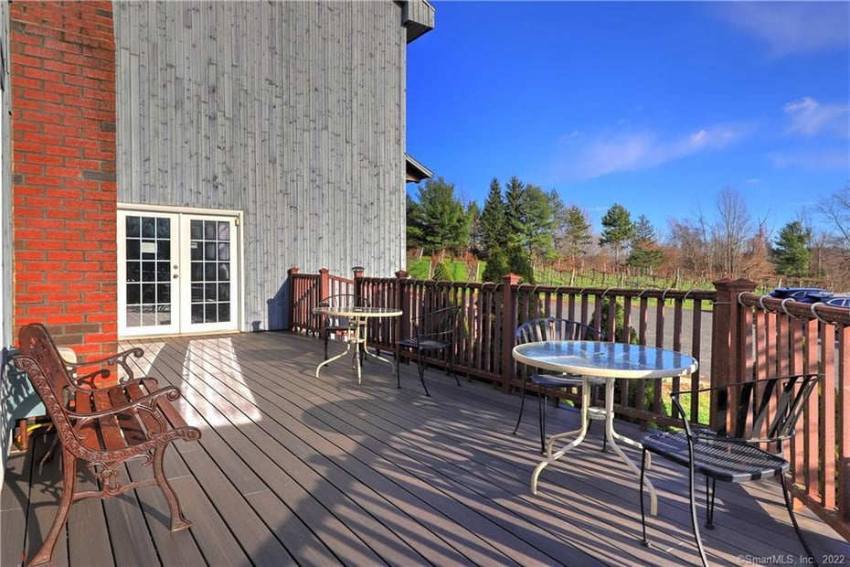 1480 Litchfield Turnpike Photo 8
