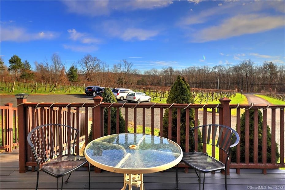 1480 Litchfield Turnpike Photo 9