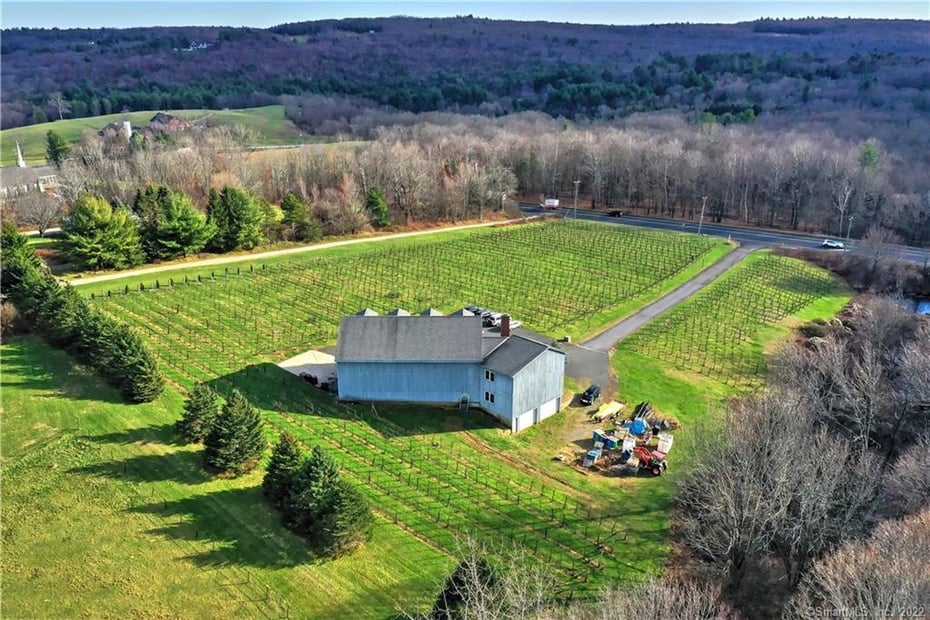 1480 Litchfield Turnpike Photo 12