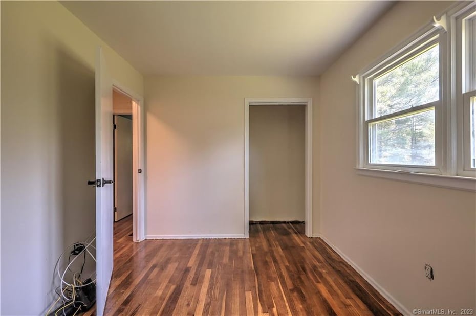 465 Main Street North Photo 34