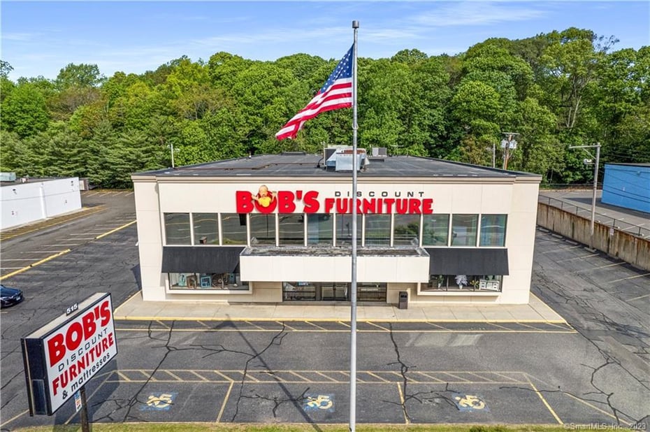 515 Boston Post Road Photo 1