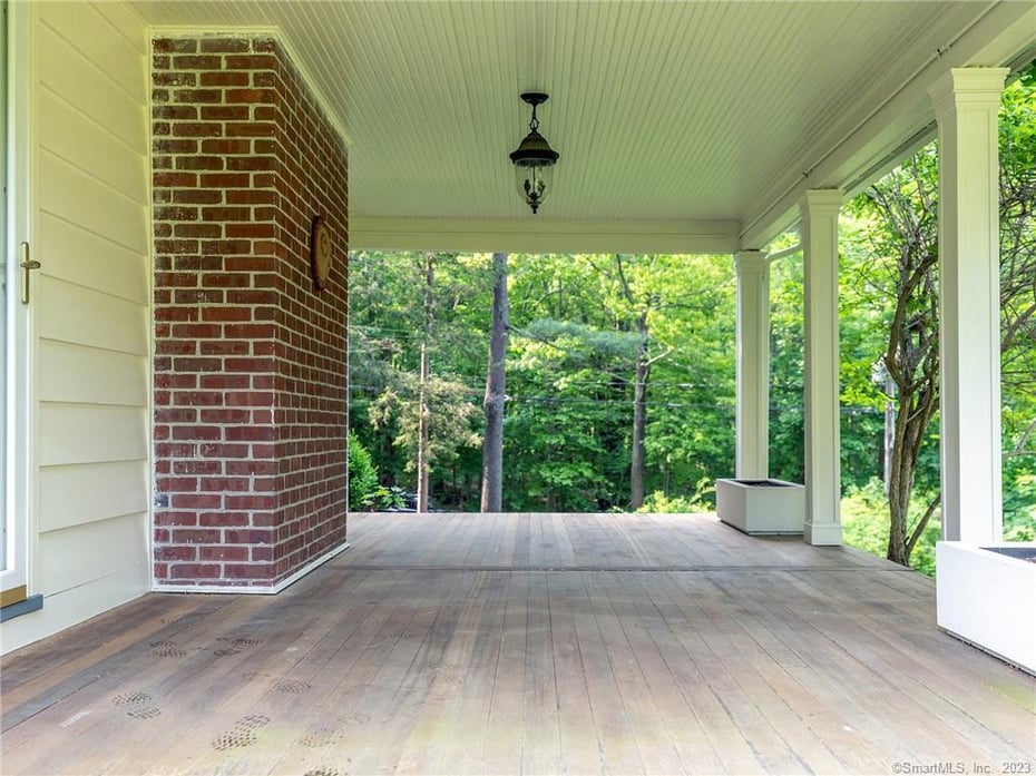 15 East Litchfield Road Photo 29
