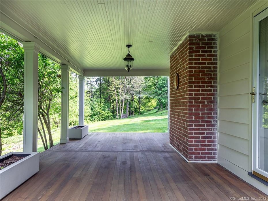 15 East Litchfield Road Photo 30