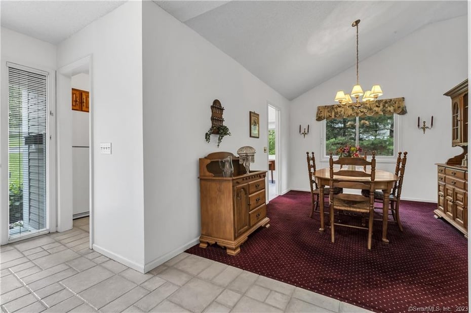 22 Legend Hill Road Photo 8