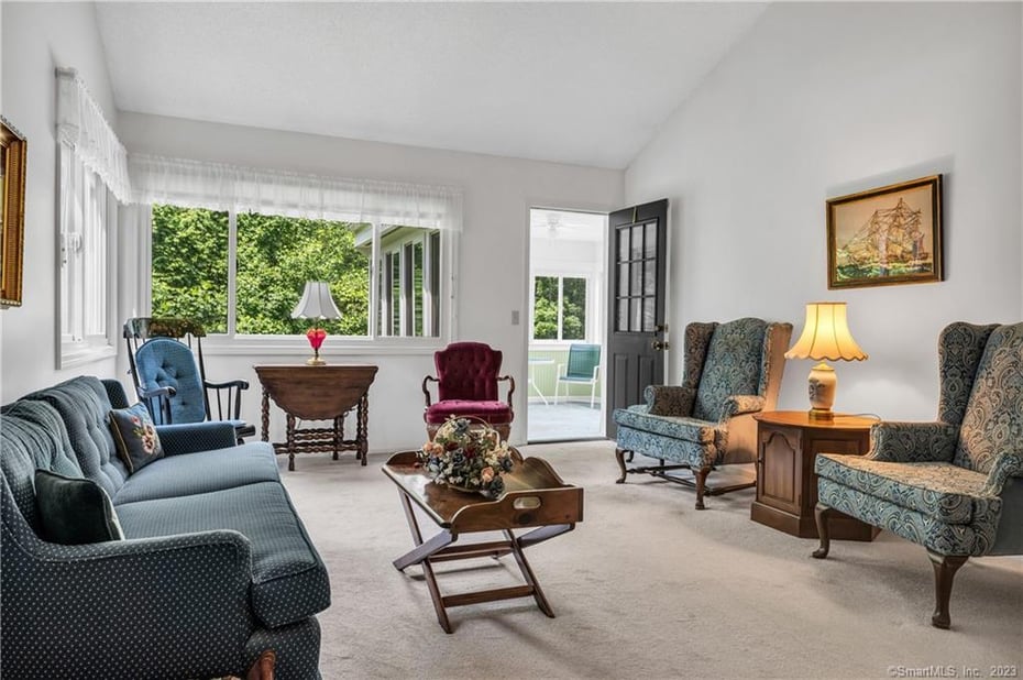 22 Legend Hill Road Photo 12
