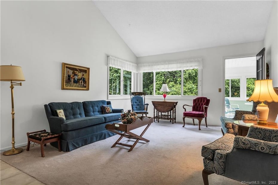 22 Legend Hill Road Photo 15