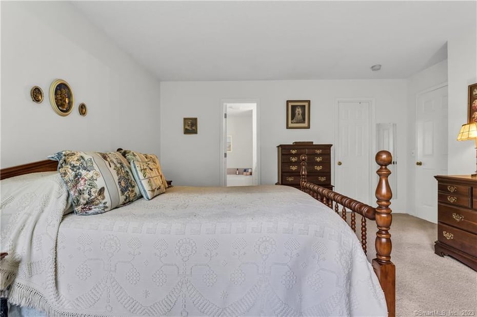22 Legend Hill Road Photo 23