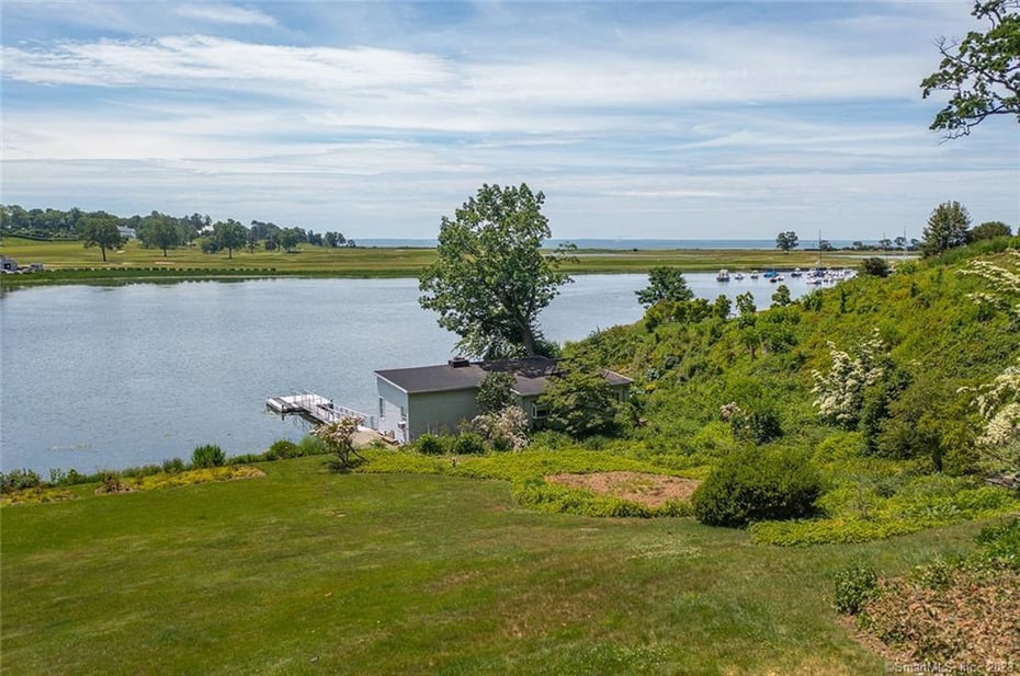 319 Harbor Road Photo 9