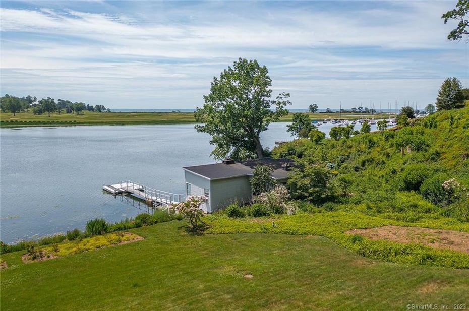 319 Harbor Road Photo 11