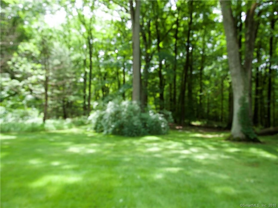 121 New Canaan Road Photo 1