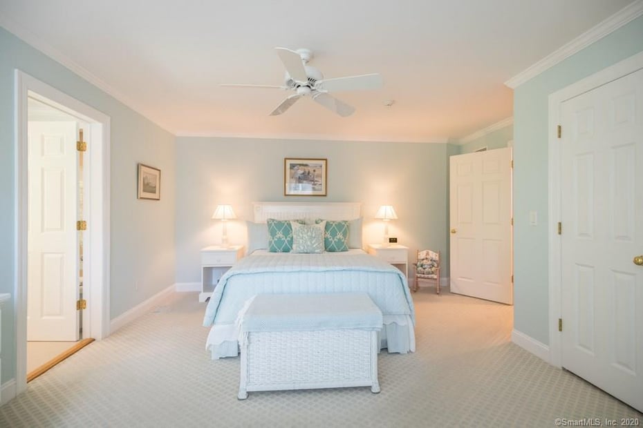 9 Thomas Place Photo 15
