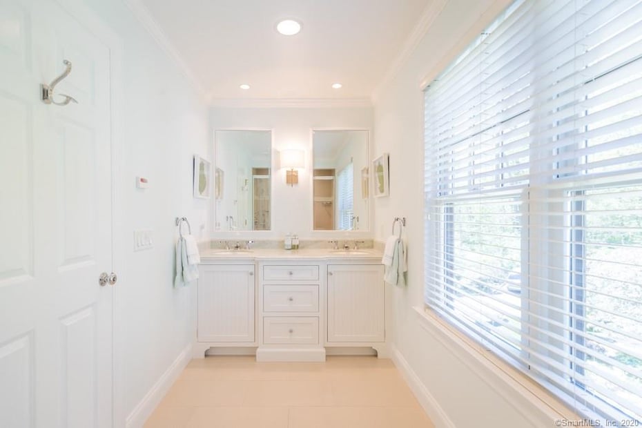 9 Thomas Place Photo 16