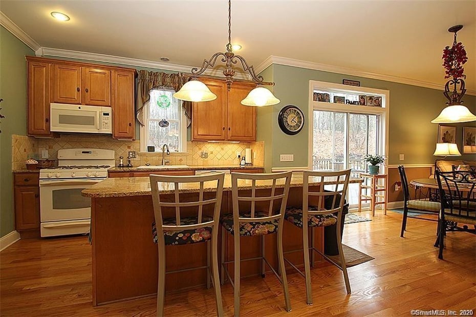 44 Tuttle Court Photo 13