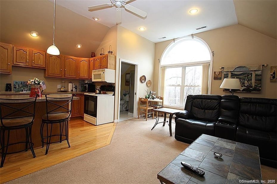 44 Tuttle Court Photo 32