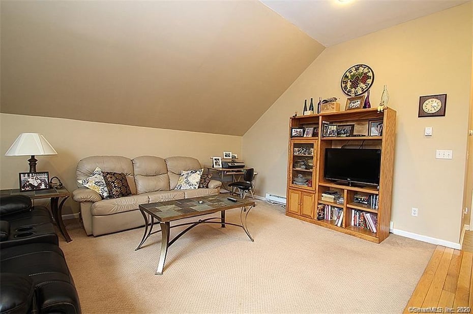 44 Tuttle Court Photo 31