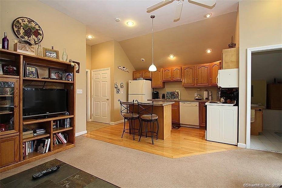 44 Tuttle Court Photo 33