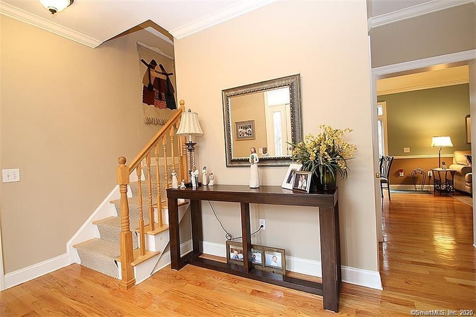 44 Tuttle Court Photo 2