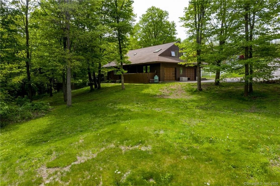 16 Summit Drive Photo 4