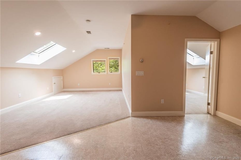 16 Summit Drive Photo 14
