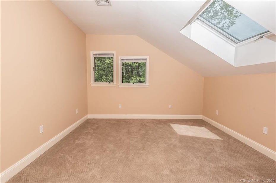 16 Summit Drive Photo 16