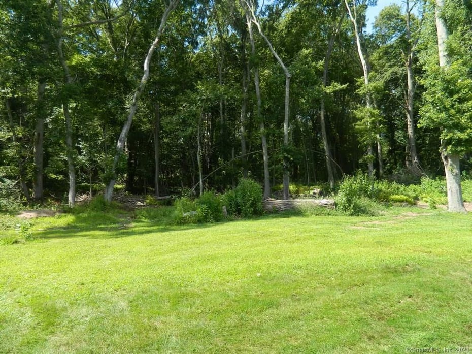 39 Buttonball Road Photo 3