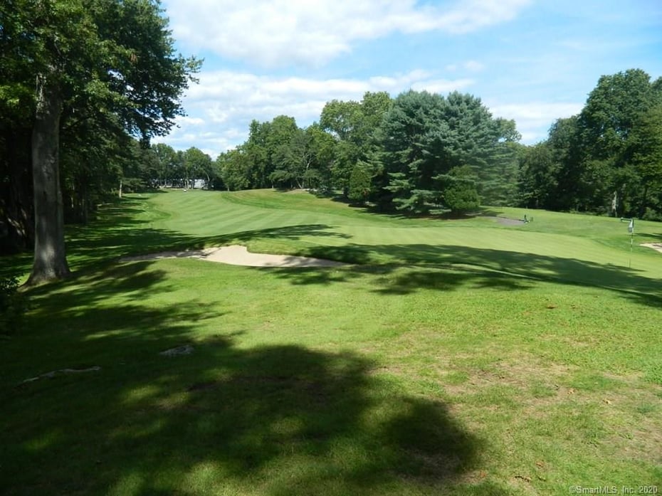 39 Buttonball Road Photo 4