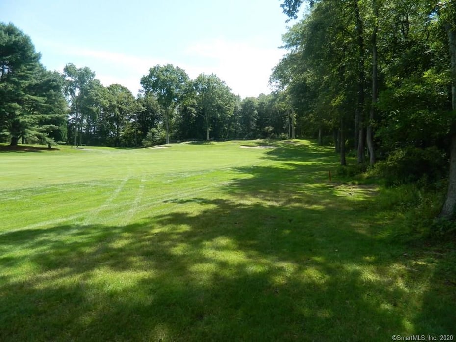 39 Buttonball Road Photo 10