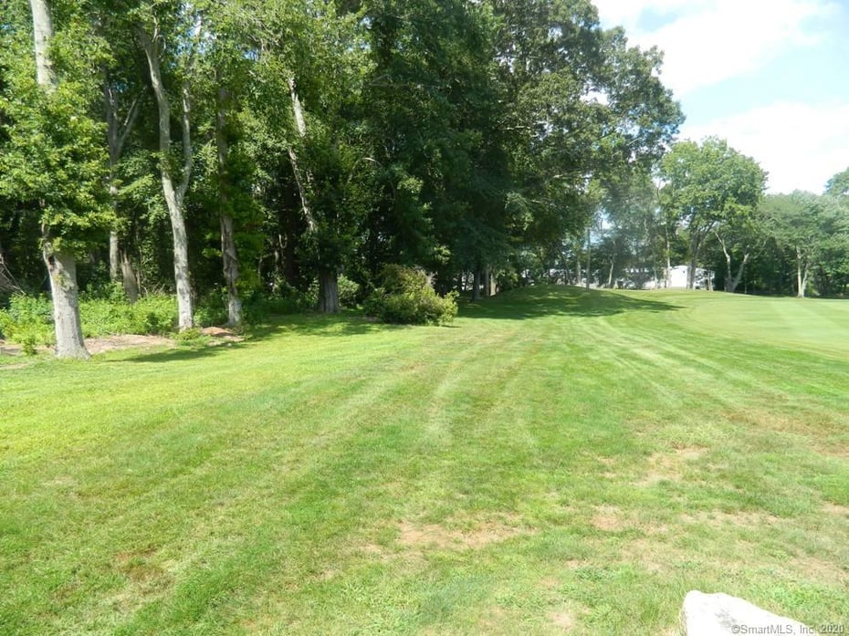 39 Buttonball Road Photo 12