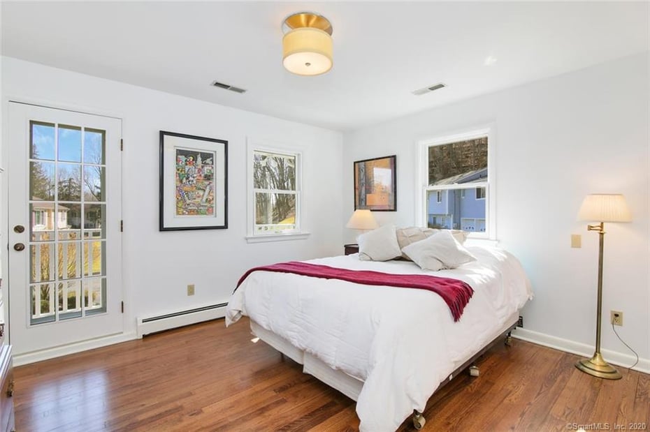 10 East Meadow Lane Photo 11