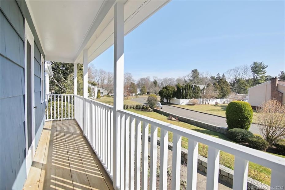 10 East Meadow Lane Photo 19