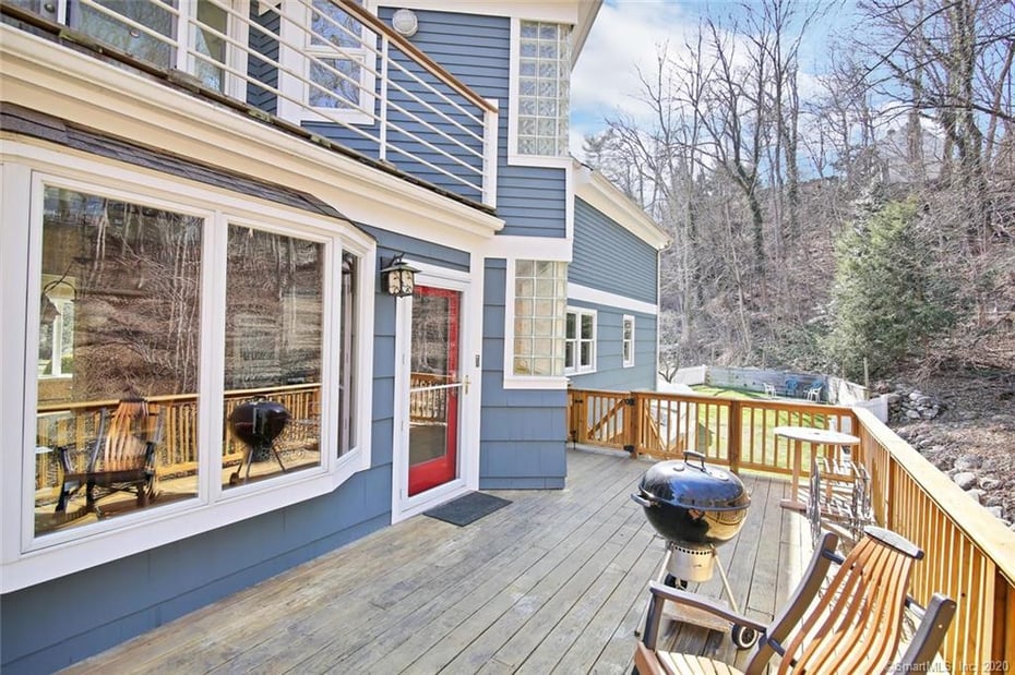 10 East Meadow Lane Photo 20