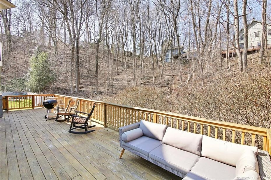 10 East Meadow Lane Photo 21