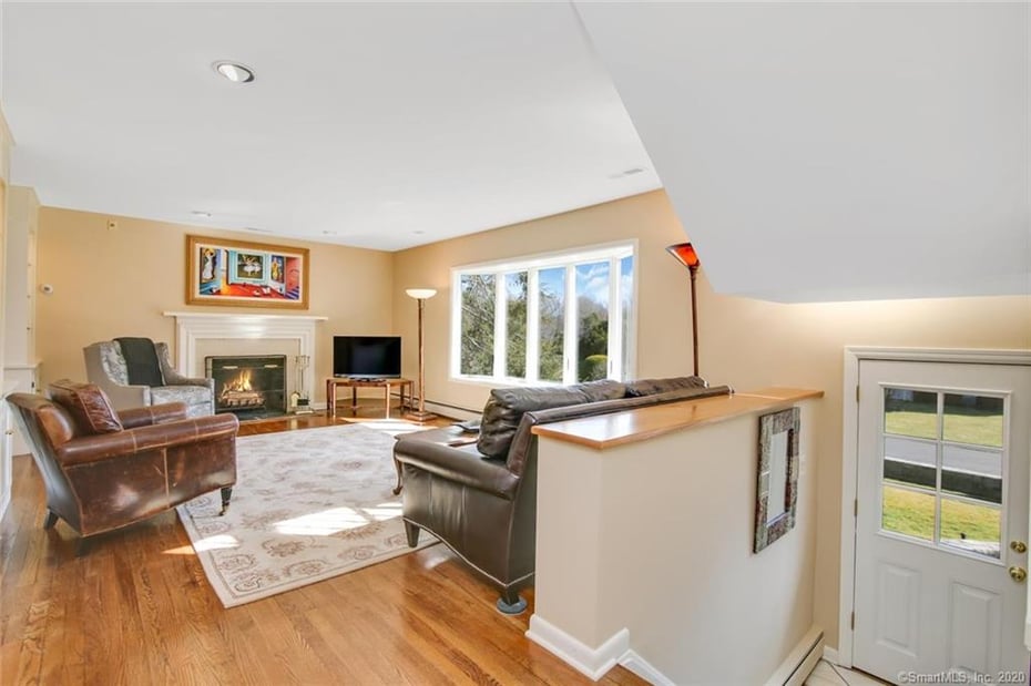 10 East Meadow Lane Photo 29
