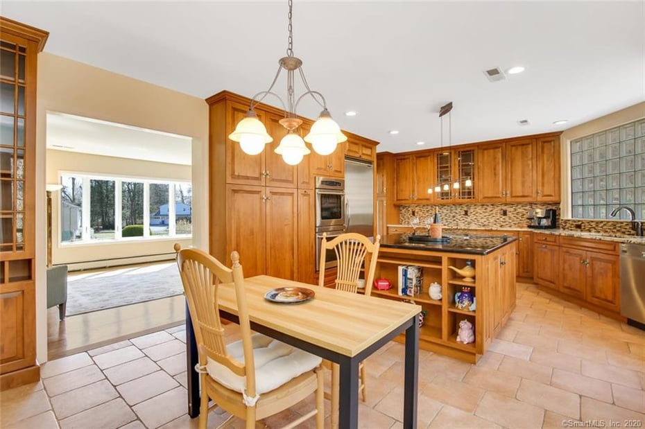10 East Meadow Lane Photo 30