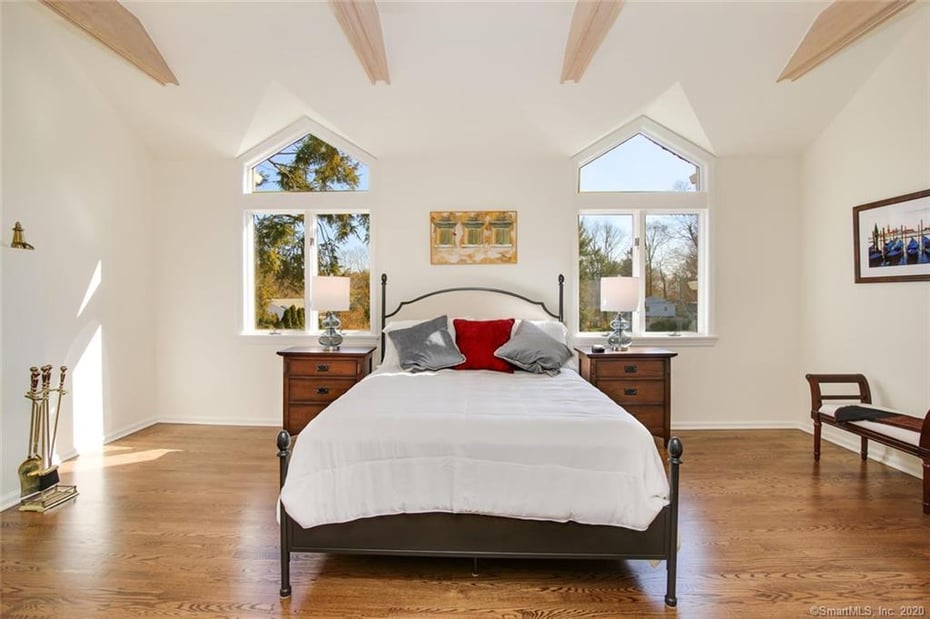 10 East Meadow Lane Photo 35