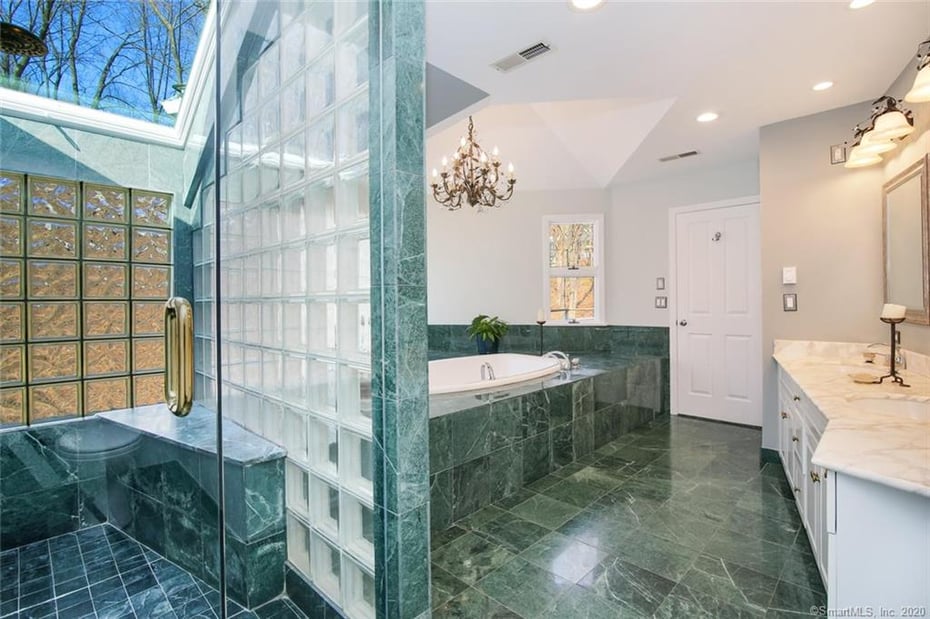 10 East Meadow Lane Photo 36