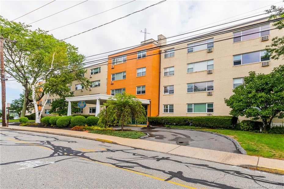 292 Pequot Avenue #4A Photo 1