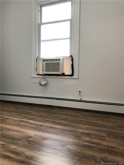 94 Elm Street Photo 15