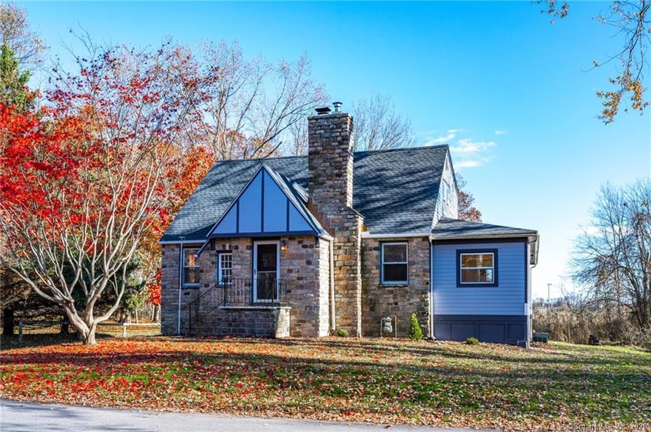 1039 South Pine Creek Road Photo 1
