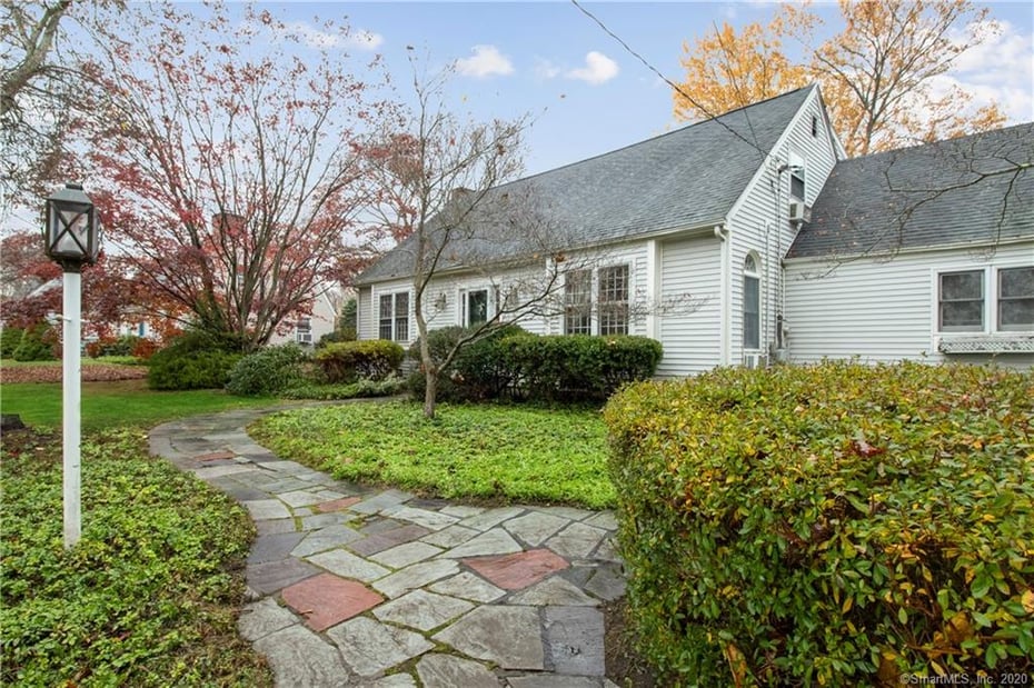 31 Maplewood Lane Photo 1