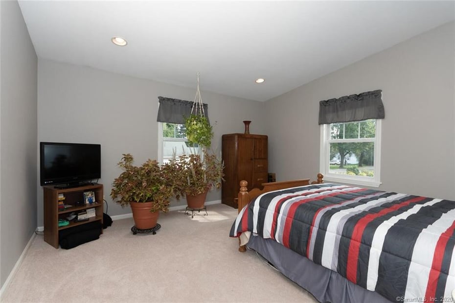 43 Poplar Street Photo 18
